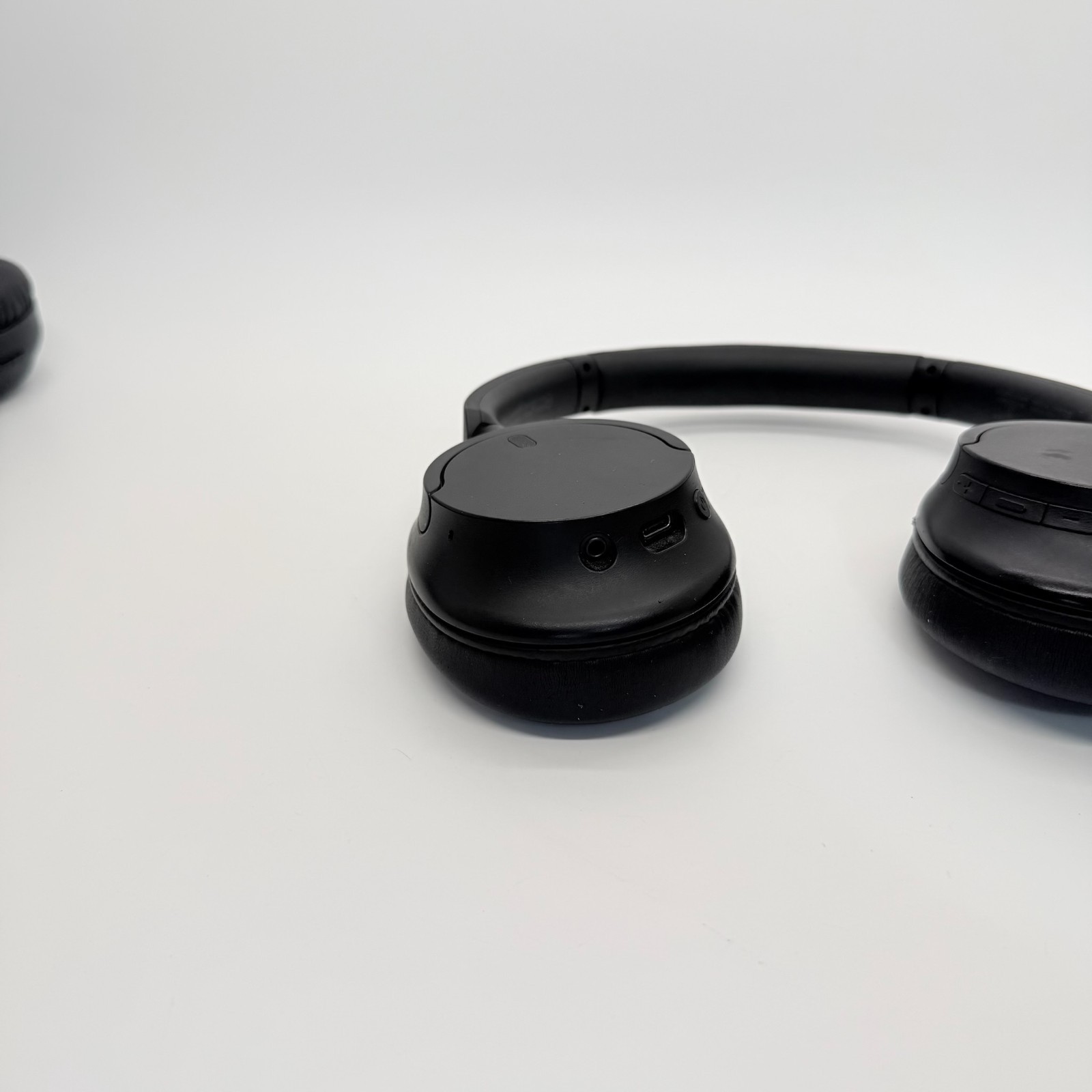 Sony WH-CH720N/B Noise Canceling Wireless Headphones WHCH720N – Black