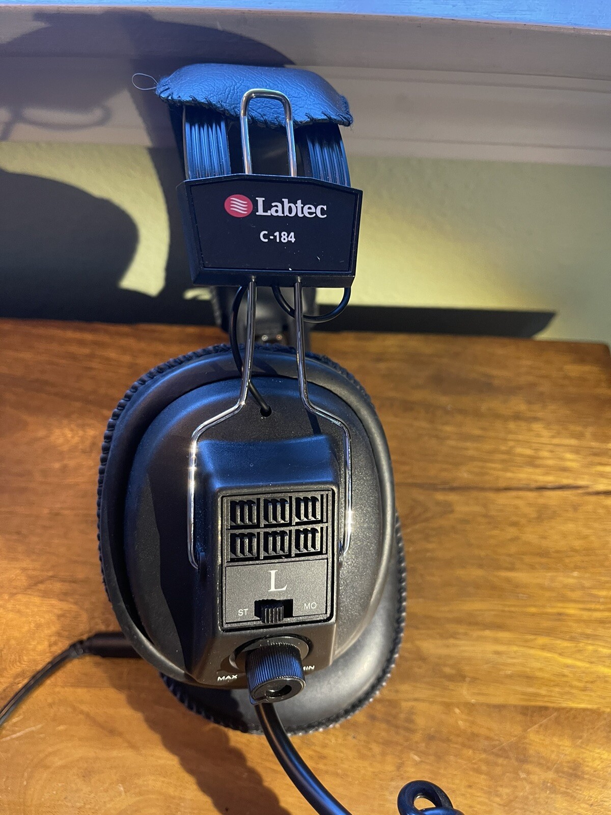 Labtec C-184 Stereo/Mono Headphones with Volume Control 3.5mm 1/4″