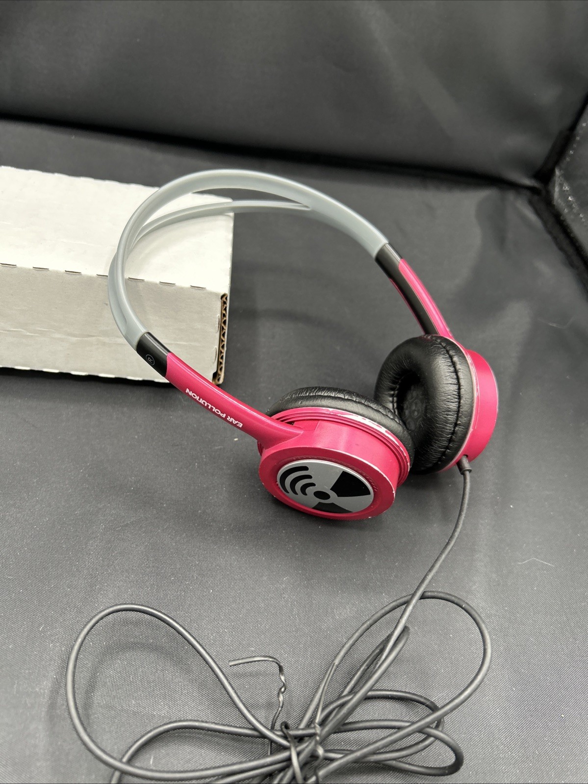 iFrogz Ear Pollution Wired Headphones Pink + Bonus Airbuds Lucent II (Untested)