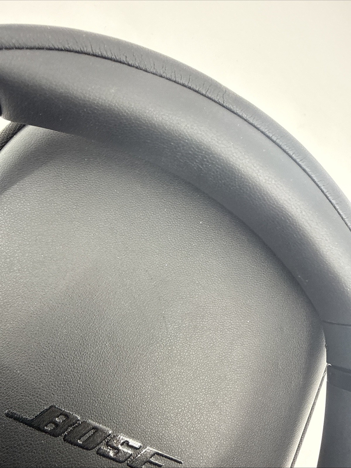 Bose QuietComfort 45 Noise Canceling Bluetooth Headphones – Black 437310 + Case