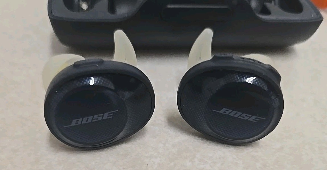 BOSE SoundSport Free Truly Wireless Sport Headphones – Midnight Blue/Citron