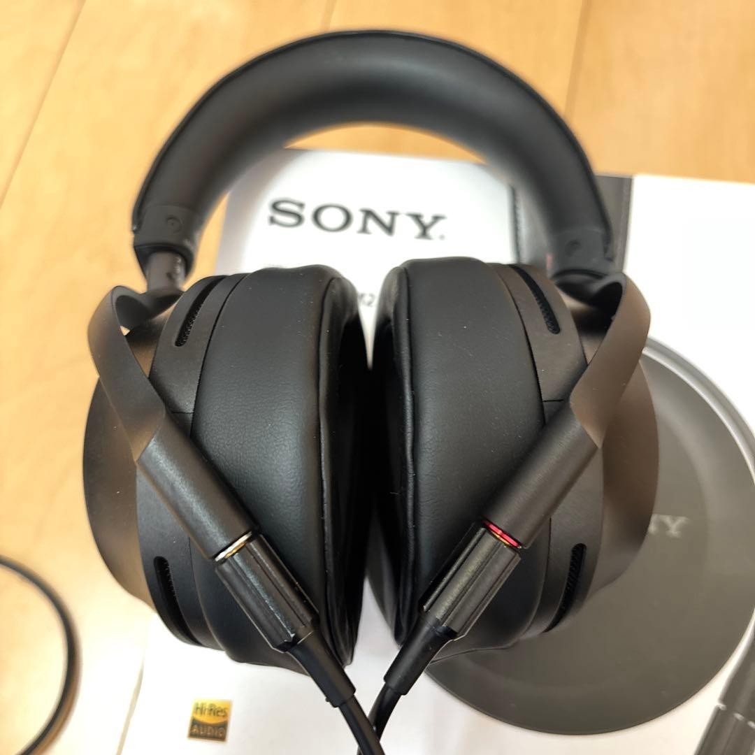 SONY MDR-Z7M2 Hi-Res Stereo Headphones 70mm 4.4mm Balanced Black from Japan New