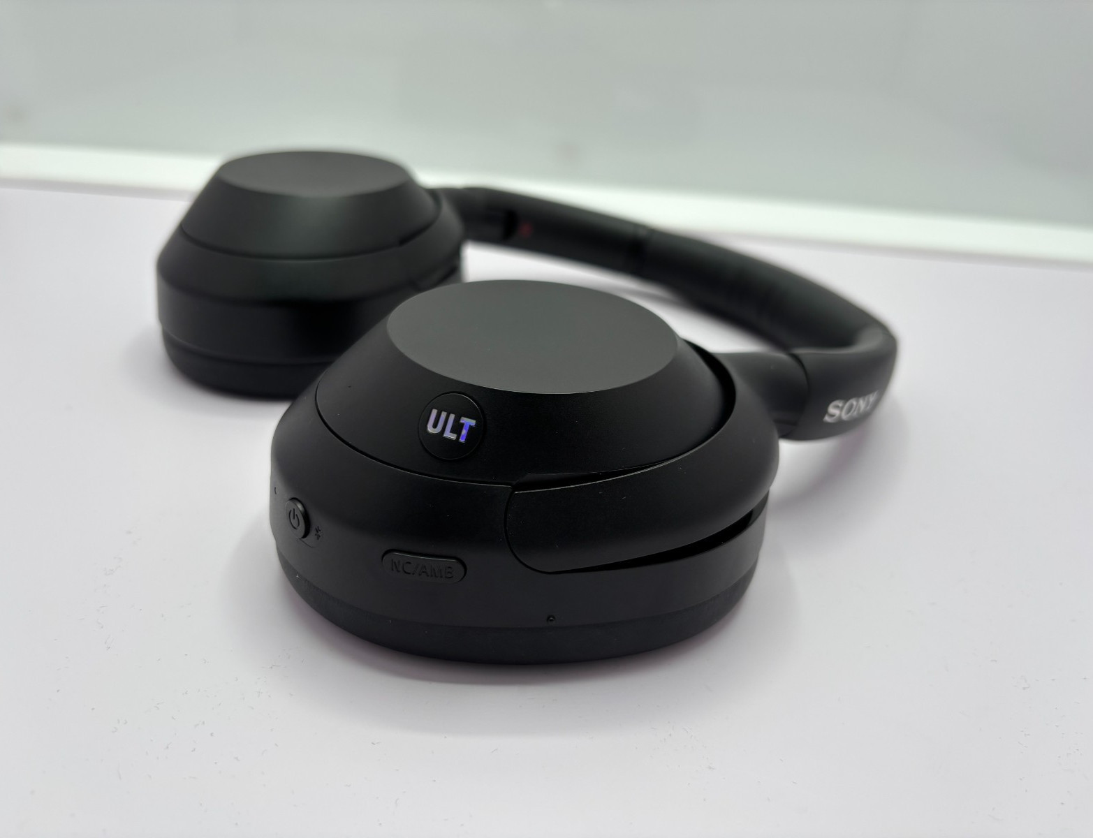 Sony WH-ULT900N ULT WEAR Wireless Headphones – Used – With Travel Case.