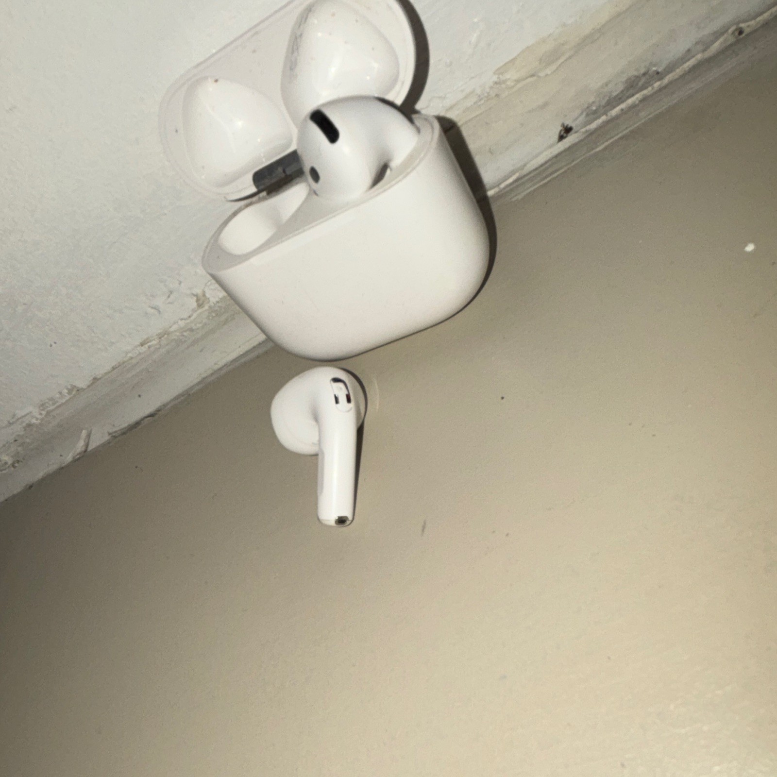 Apple AirPod 4s (ANC) READ DESC, ANY OFFERS