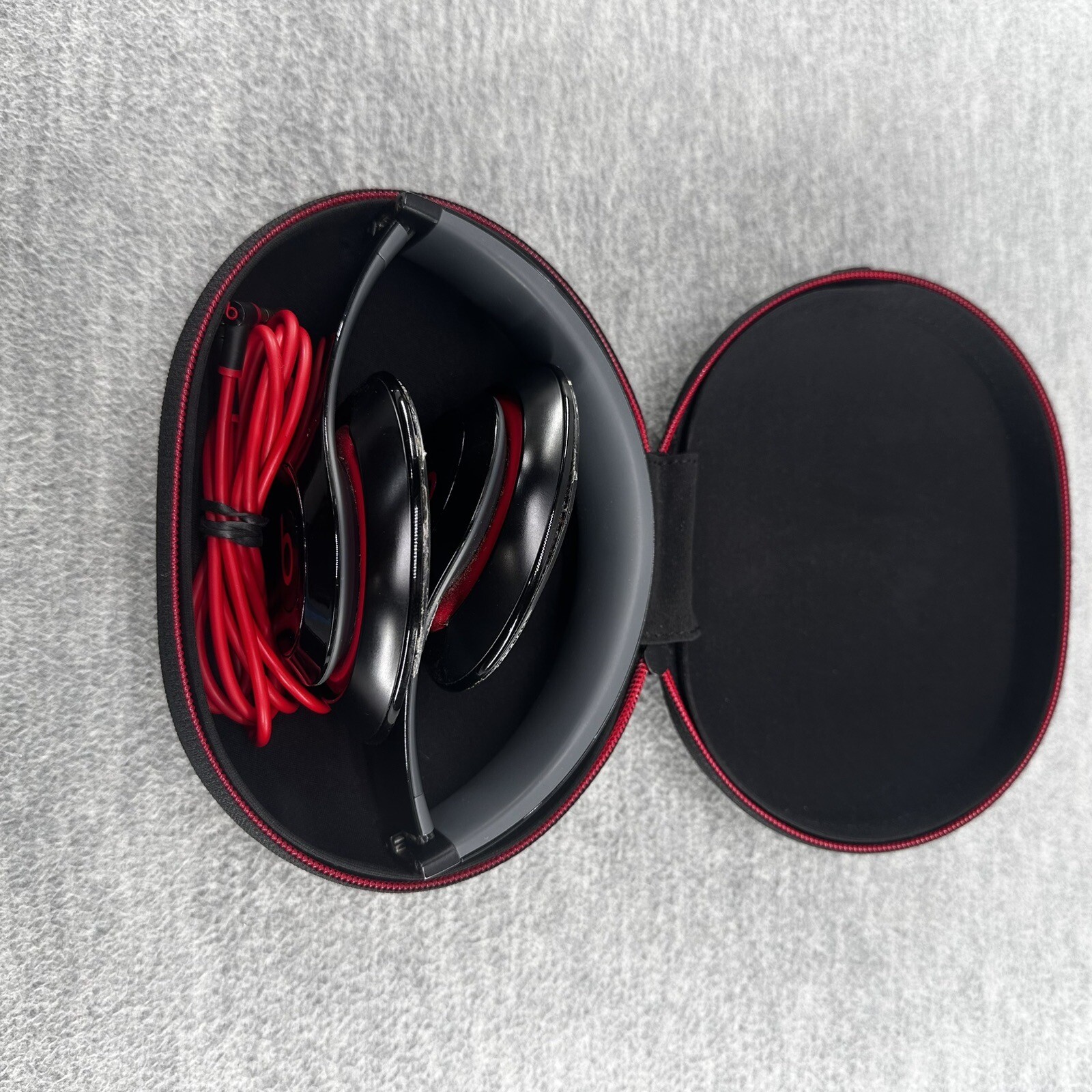 Beats By Dre Studio 2 Wired Over Ear Headphones Color Black/Red (M3)