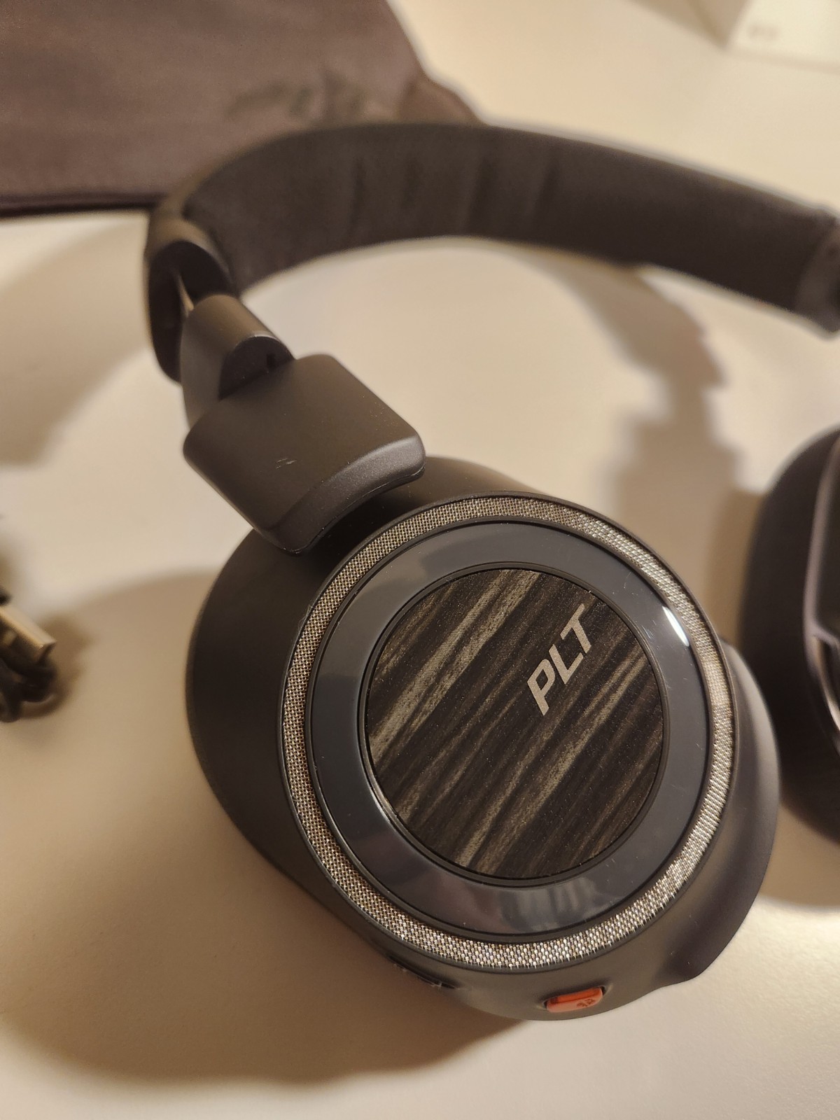 Plantronics B8200 Noise Cancelling Wireless Headphones Bluetooth /Tested Works