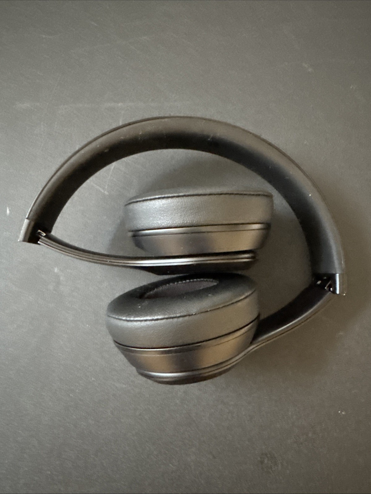Beats by Dr. Dre Beats Solo3 Wireless On-Ear Headphones – Matte Black