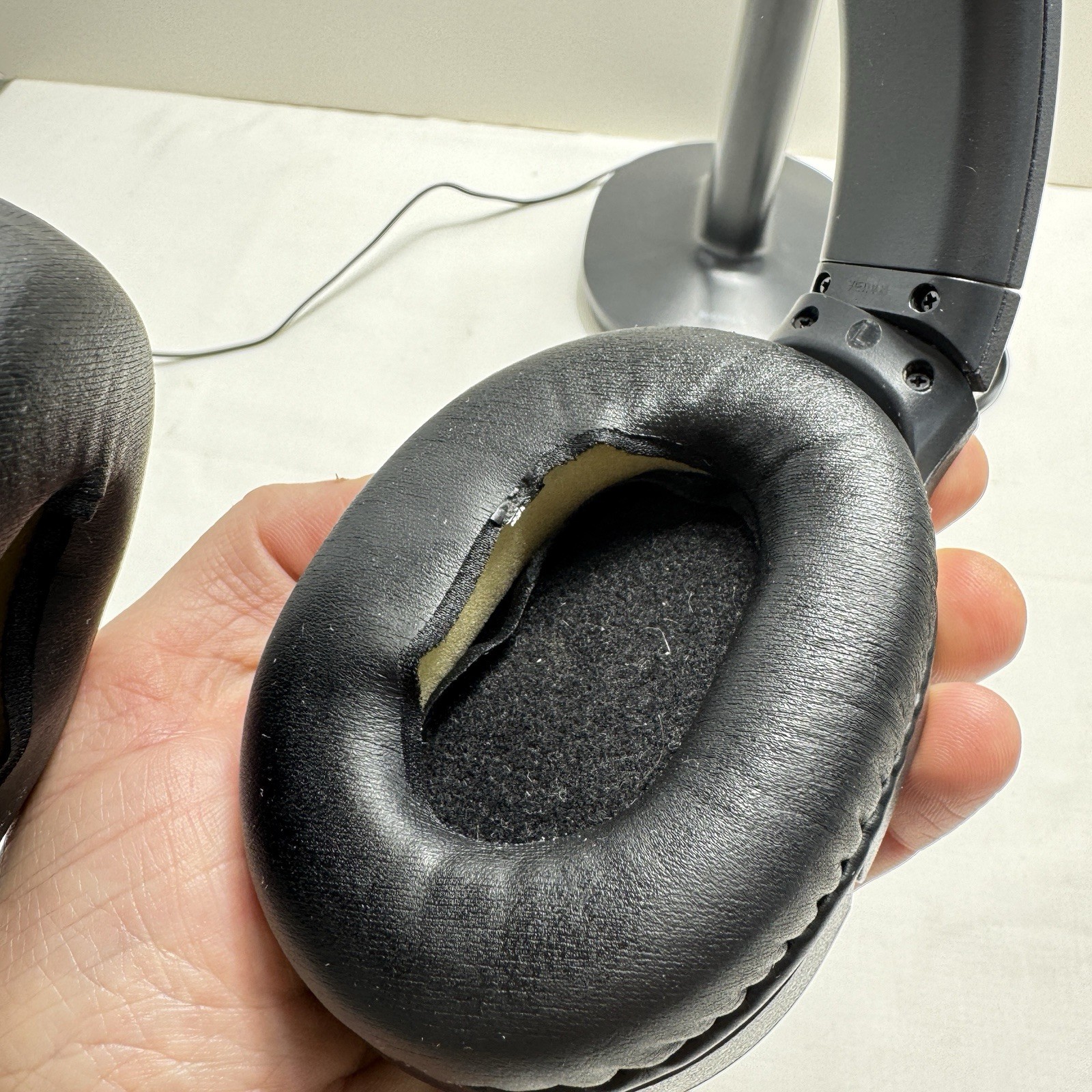 SONY TMR-RF400 Wireless Headphones 40mm Drivers 10Hz-22kHz WORK & SOUND GREAT