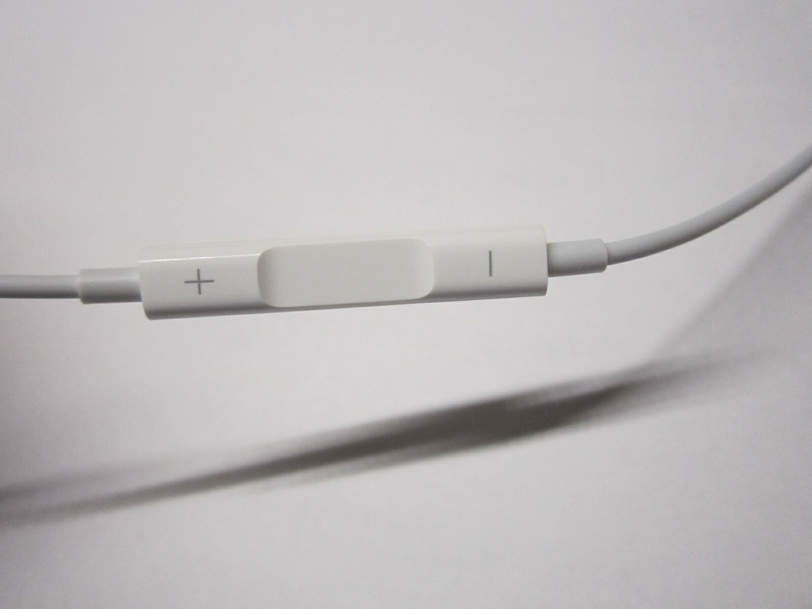 ORIGINAL APPLE IPOD IPHONE EARBUDS! VOLUME CONTROL + MIC HEADPHONES OEM 100%