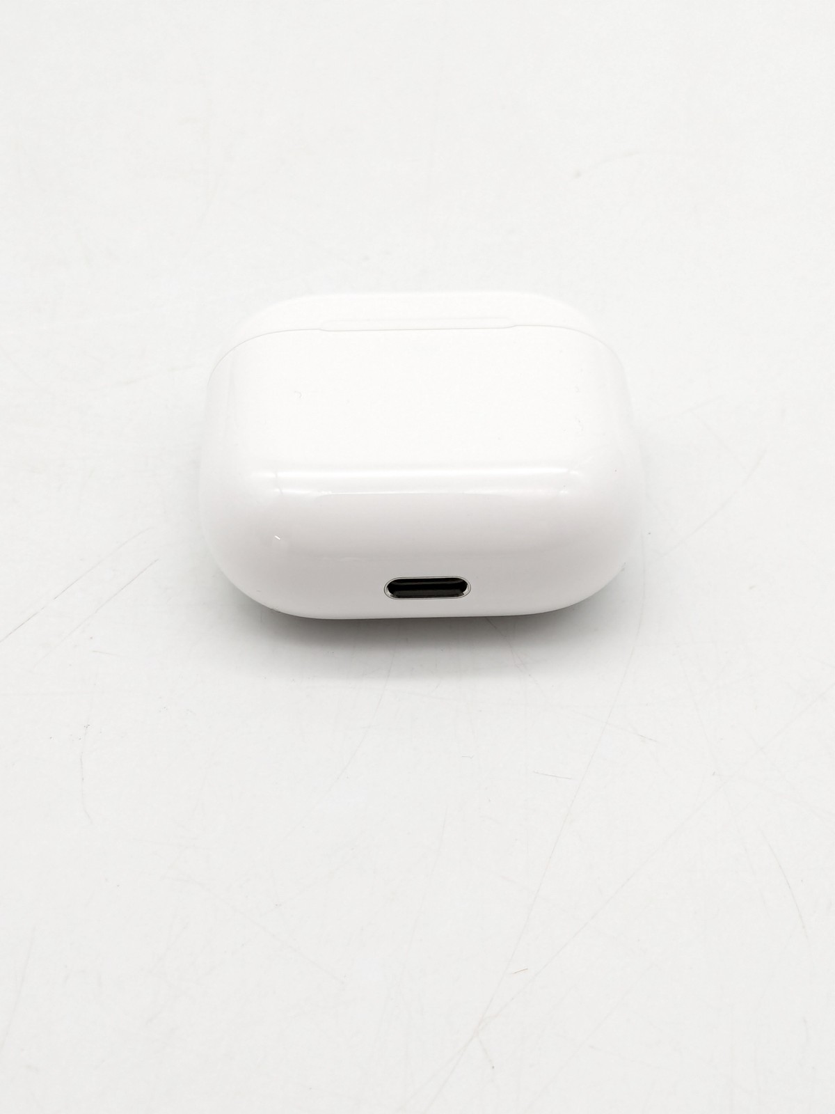 Apple AirPods 4 MXP63LL/A Earbuds w/ Charging Case | White | A3050 A3053 A3058