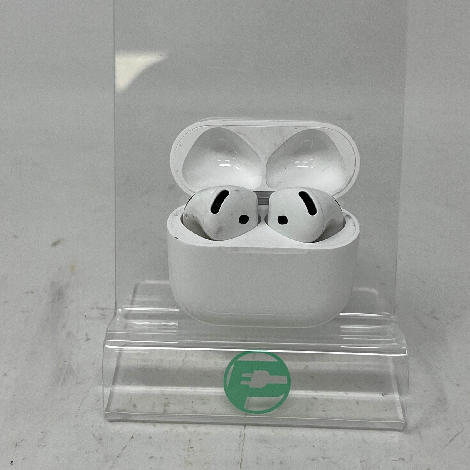 Apple AirPods 4th Gen with Charging Case A3053 A3050 A3058 MXP63LL/A