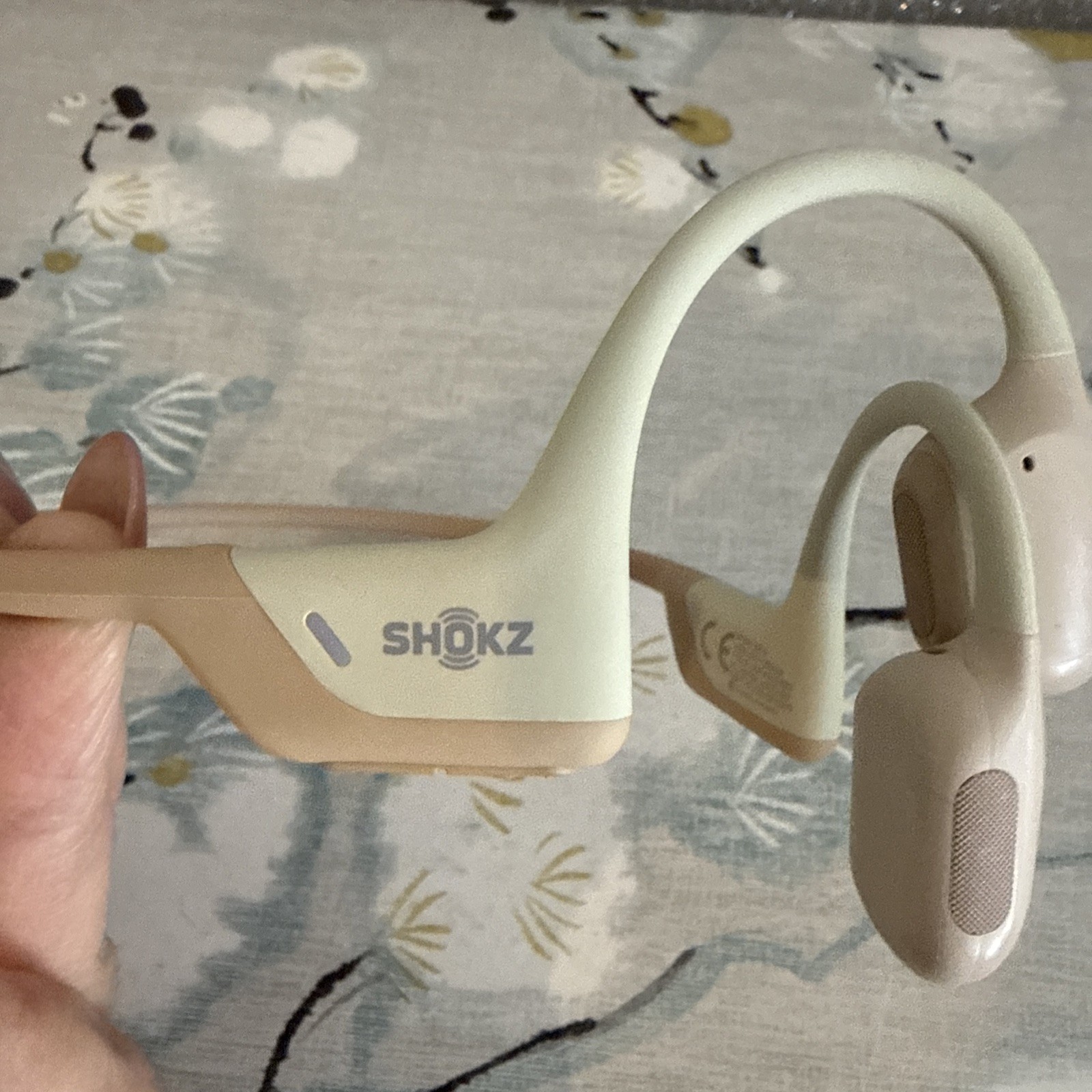 SHOKZ OpenRun Pro Bone Conduction Sport Headphones S810 Biege With Charger