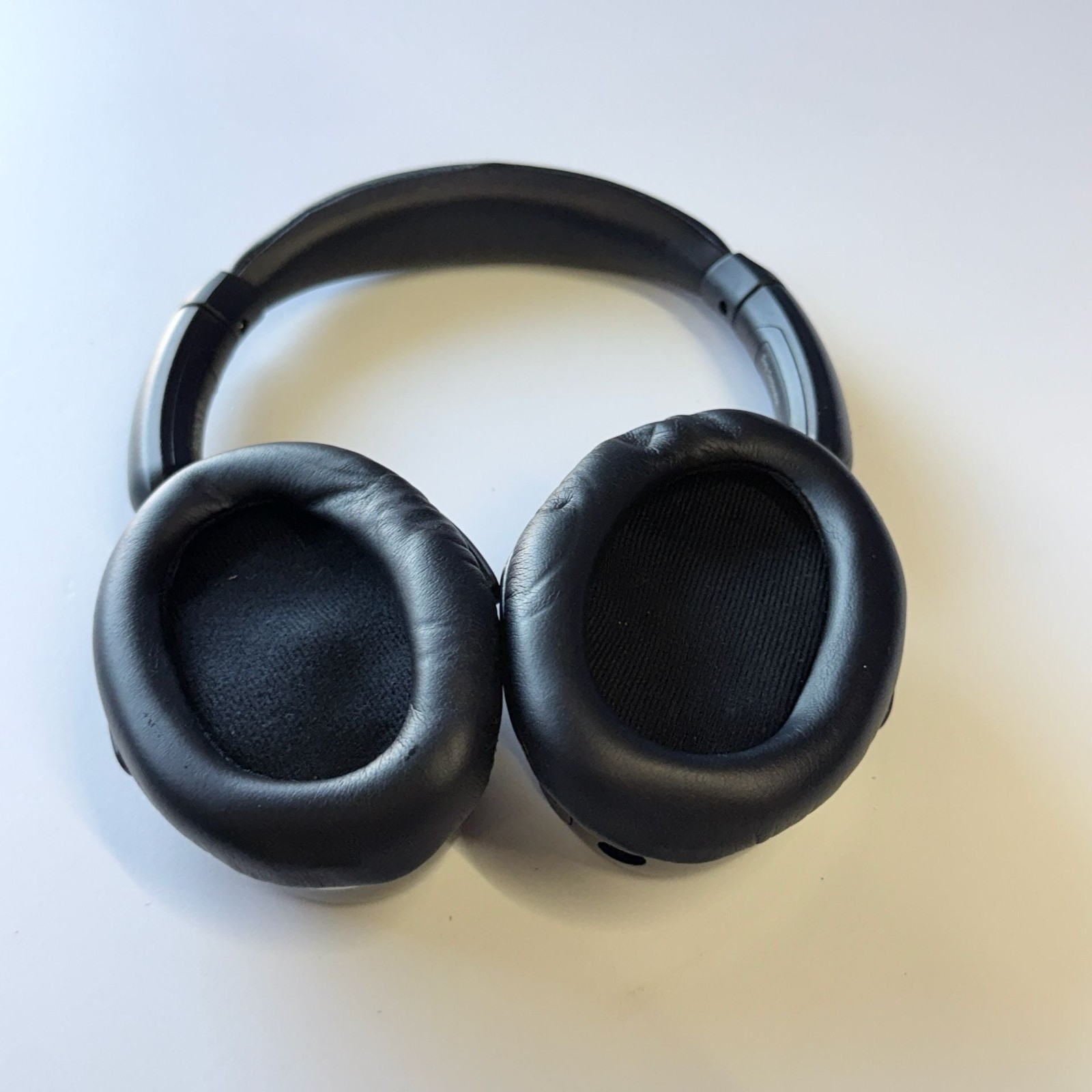 Sony MDR-NC500D Digital Noise Canceling Headphones with AC Adapter and Case