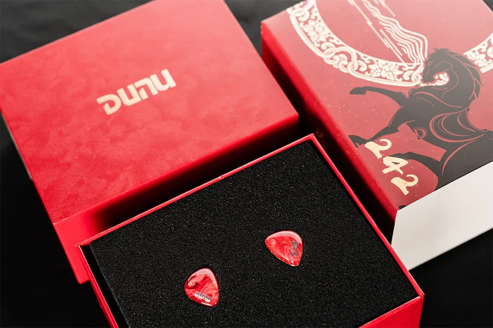 DUNU DN242 2DD+4BA+2PL Year of the Horse Limited Edition In-ear Headphone