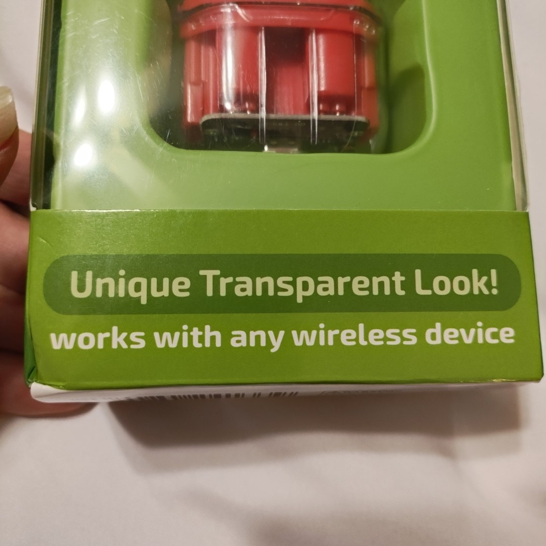 Gadget Gear Ear Pods new In Box Works With Any Wireless Device