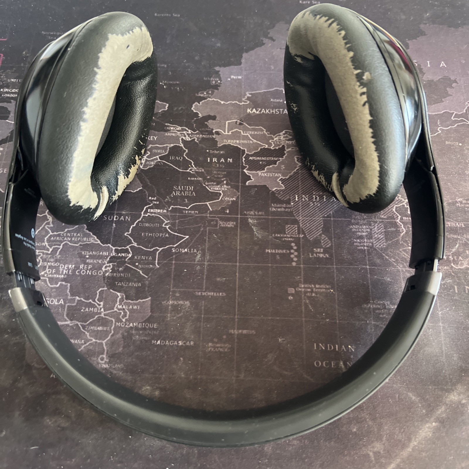 HEAVILY USED Beats Studio Pro w/ Case – Black MQTP3LL/A