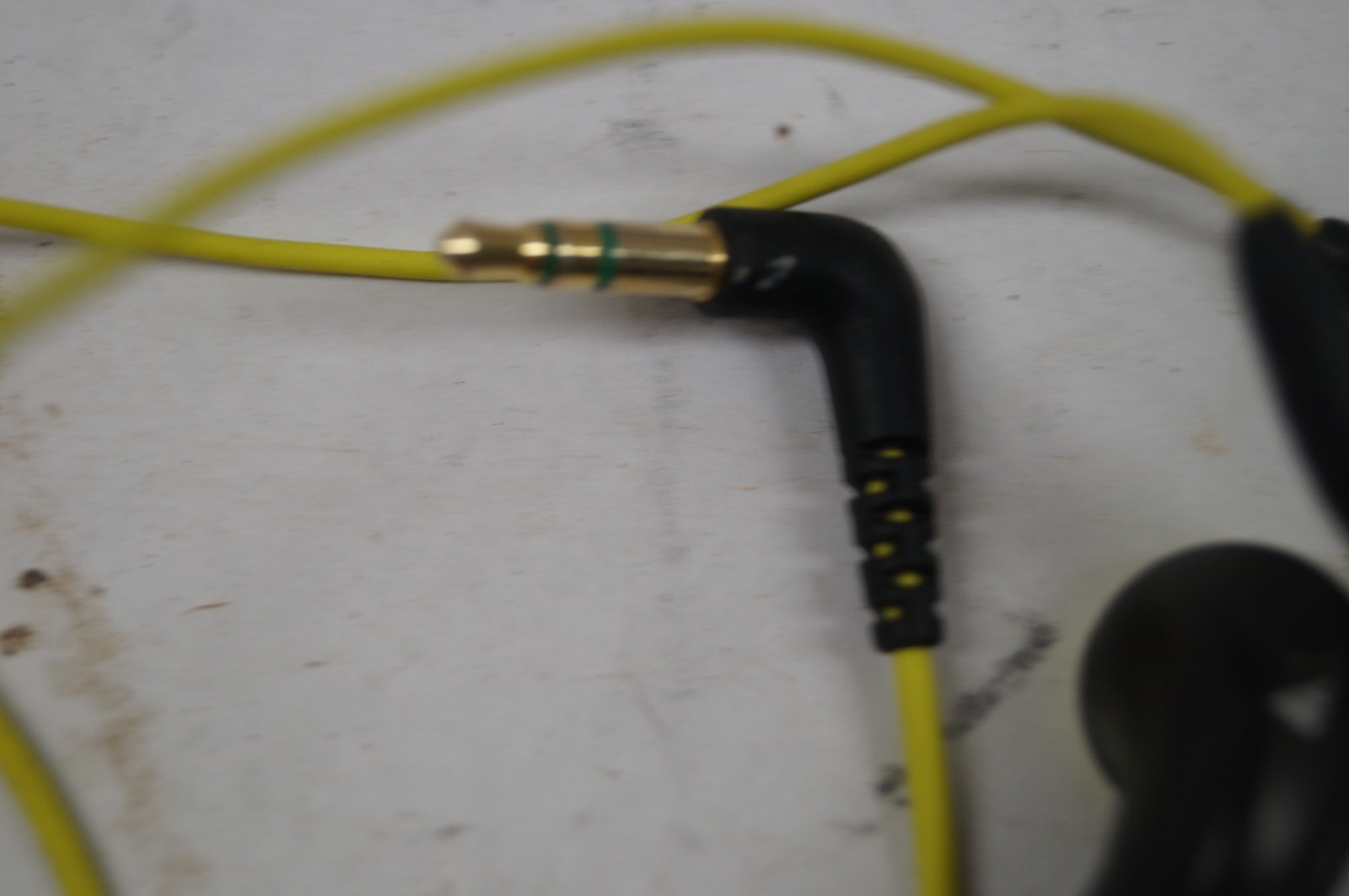 Sennheiser Adidas PMX-680 Wired Earbuds Ear-Hook Black Yellow WORKING D321