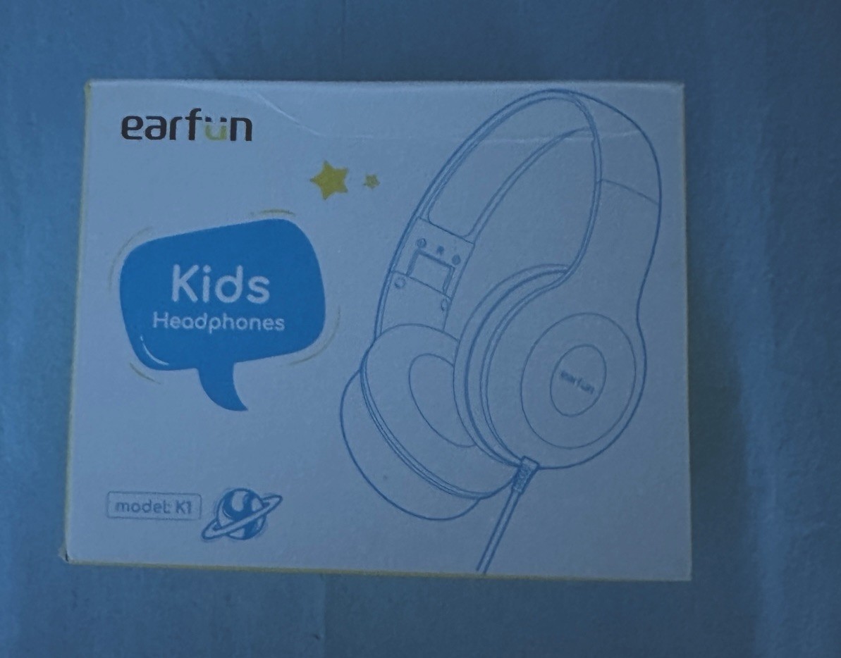 New EarFun Kids Headphones Wired with Microphone Red and Black