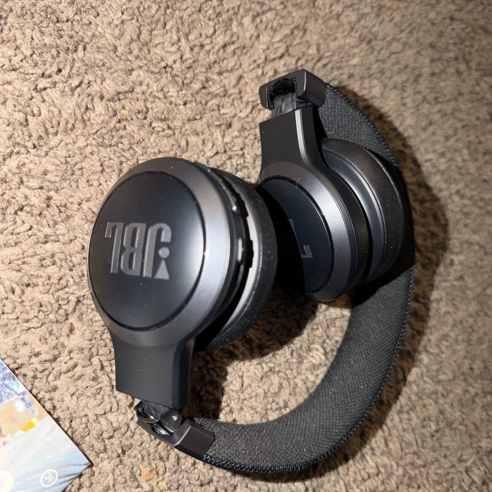 JBL Live 460NC Wireless On-Ear Noise-Cancelling Headphones-41