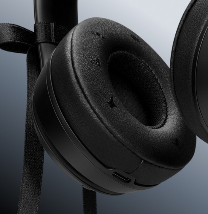 Beats Solo 4 Wireless On-Ear Jennie Special Edition Onyx Black Korea Version NWT