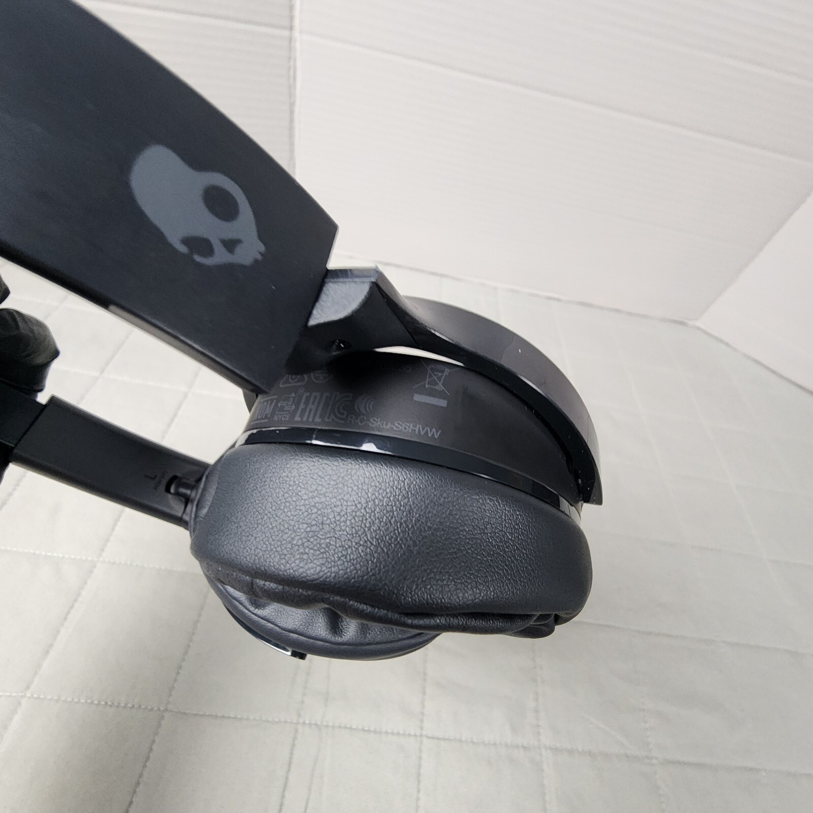 Skullcandy Hesh Evo Headphones Over-Ear Black Wireless Tile Built In Read*