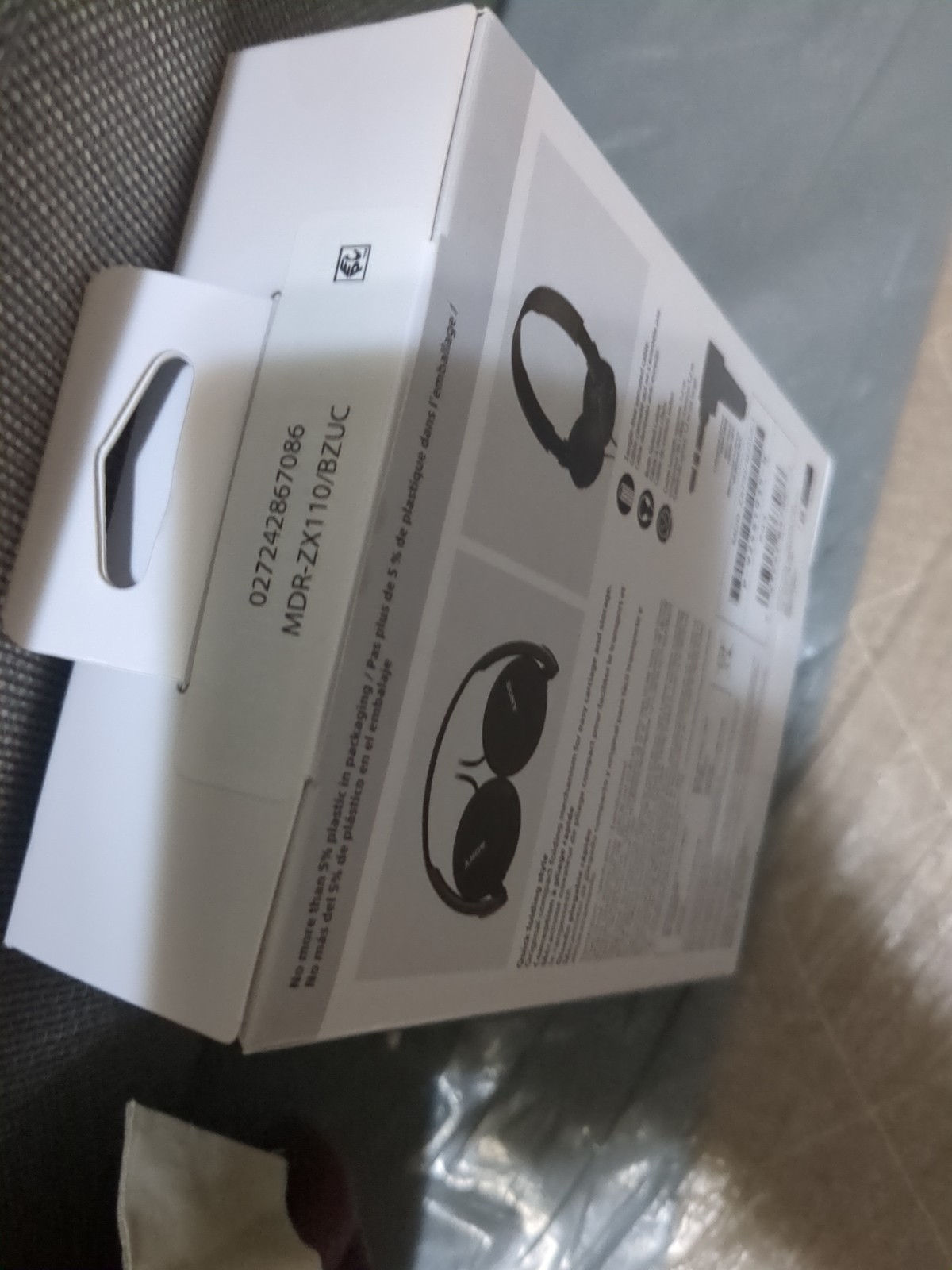 Sony Headphones Model MDR-ZX110 Stereo Monitor Over-Head Wired Black – New