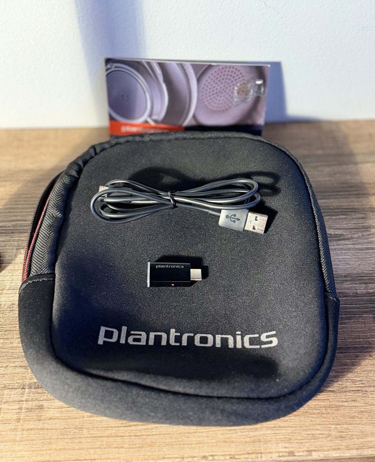 Plantronics Voyager Focus UC With Charge Stand