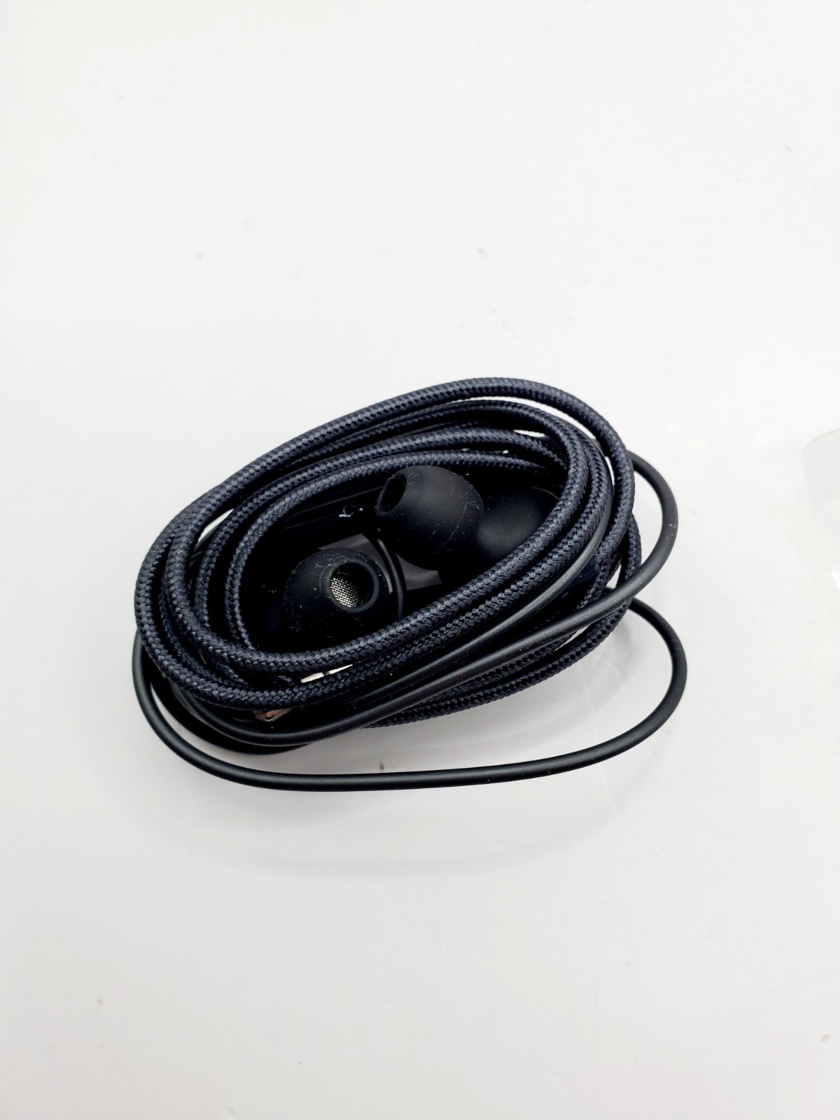 Samsung AKG 3.5mm Headphones Earphones Earbuds with Mic – Genuine – BLACK