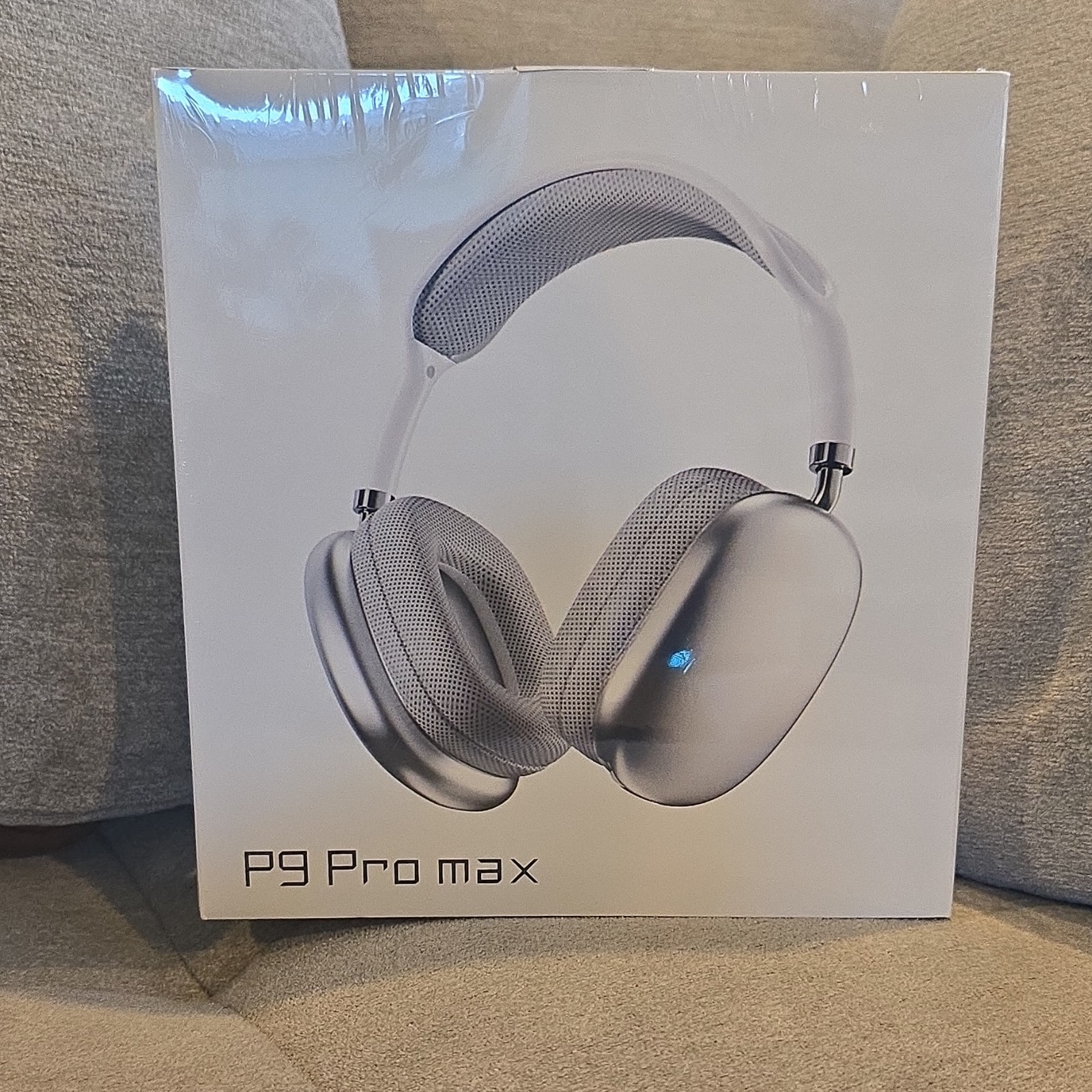 P9 Pro max Bluetooth Wireless Over-Ear Headphones Built-In Mic 40mm Silver