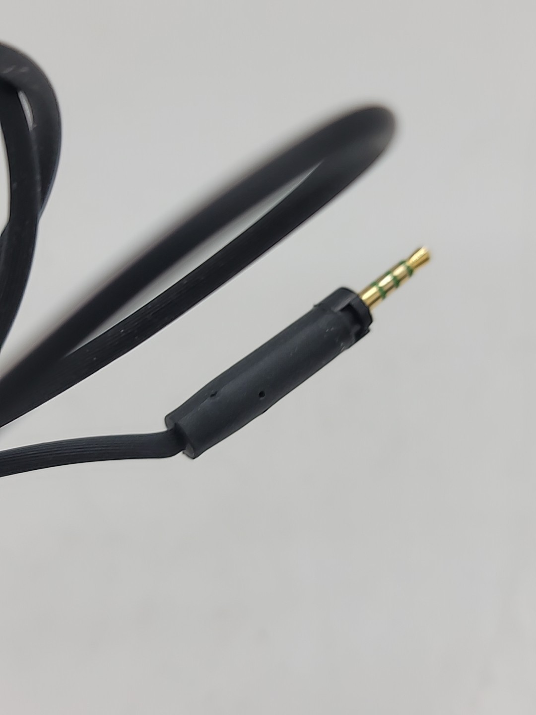 Genuine Sennheiser Audio Cable 3.5mm-2.5mm Jack for HD 450BT Black