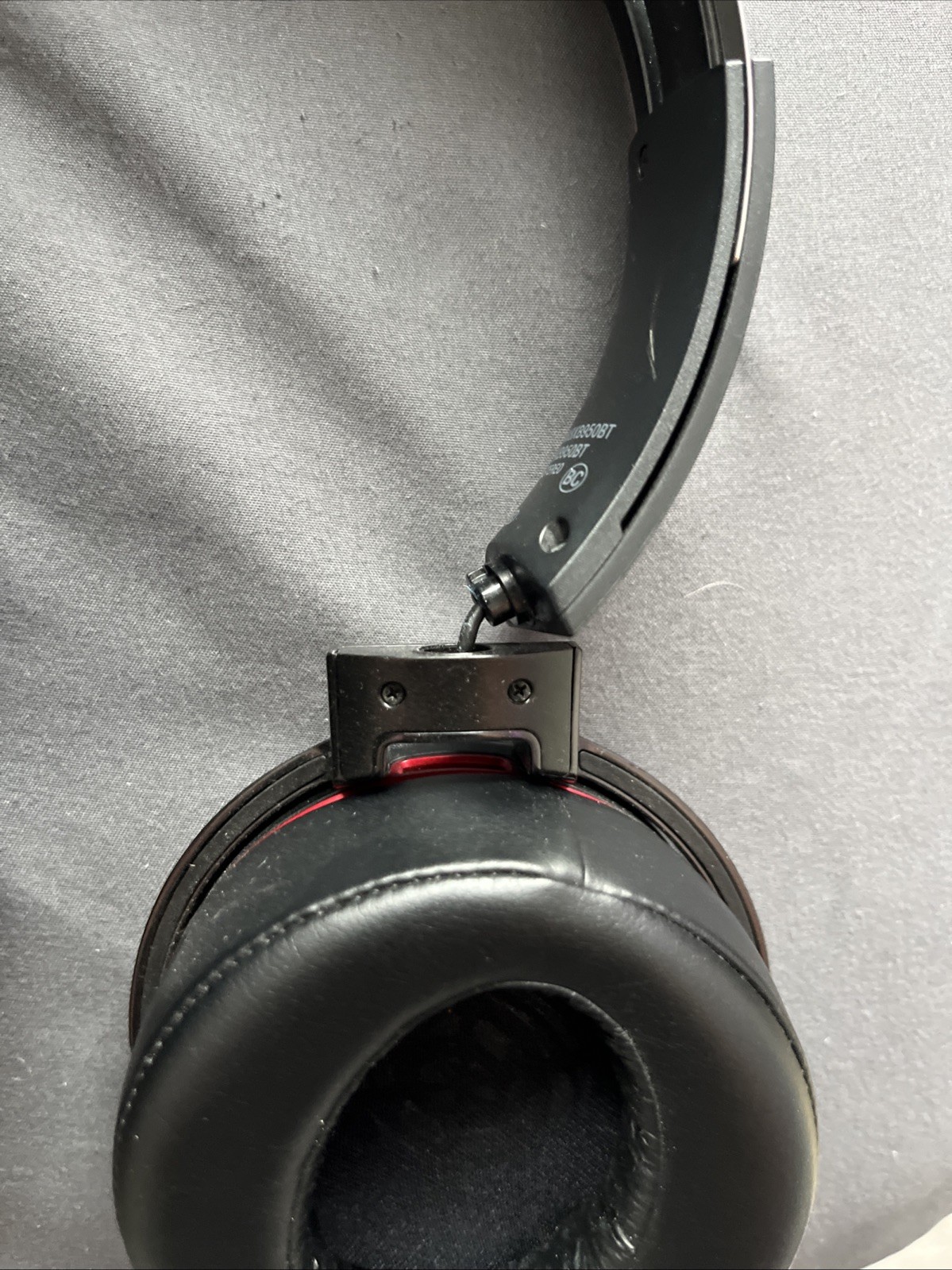 Sony MDR-XB950BT Bluetooth Wireless Headphones — SOLD AS IS FOR PARTS