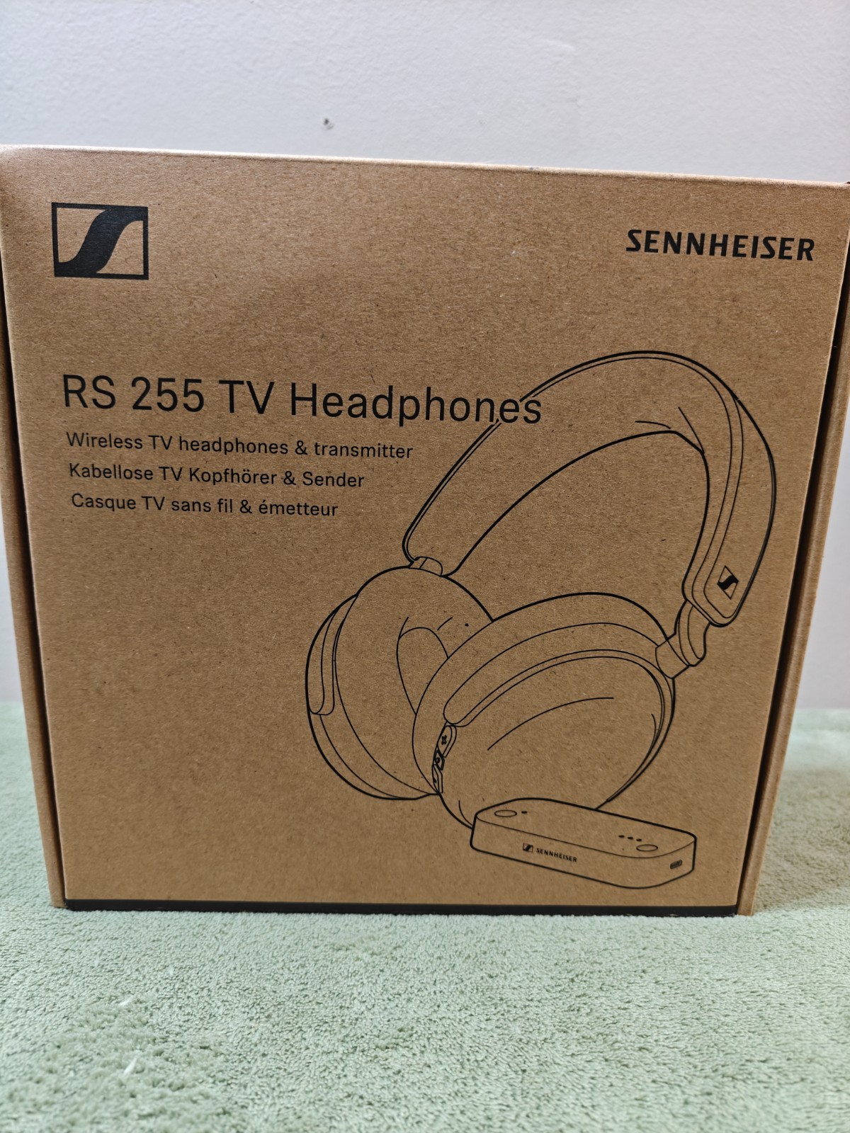 Sennheiser RS 255 TV Headphones Wireless System BTA1 Transmitter New Open Box