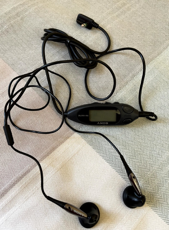 1pcs Sony MDR-E848 In-Ear Earphones