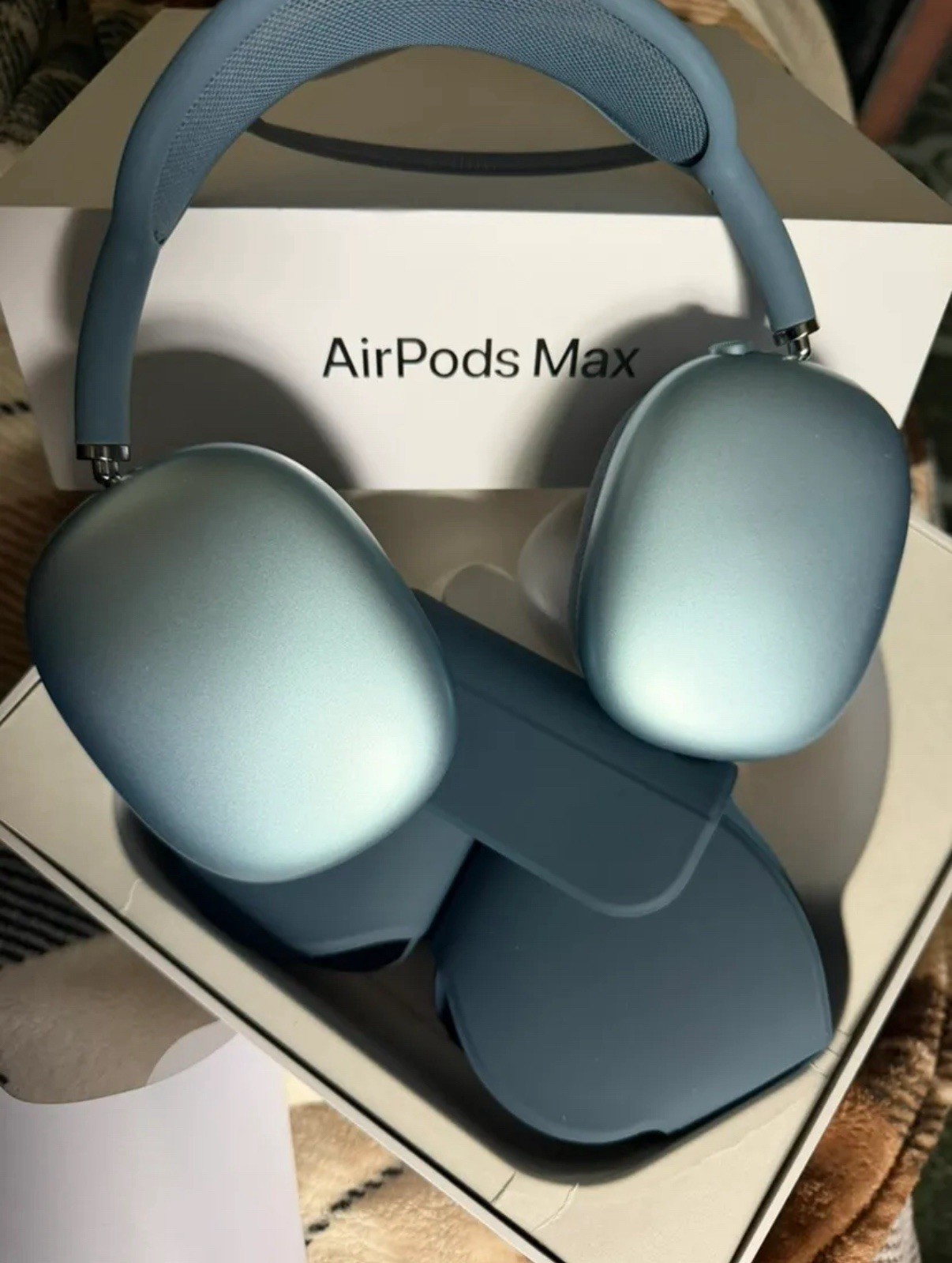 Apple AirPods Max Blue
