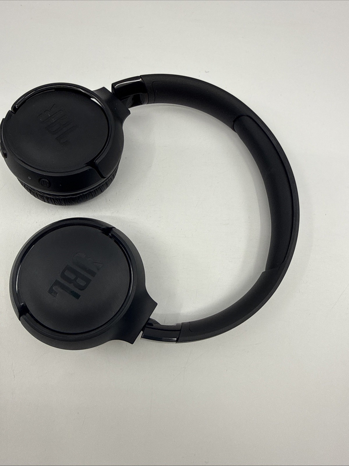 JBL Tune 520BT Wireless On-Ear Headphones – Black – OO811