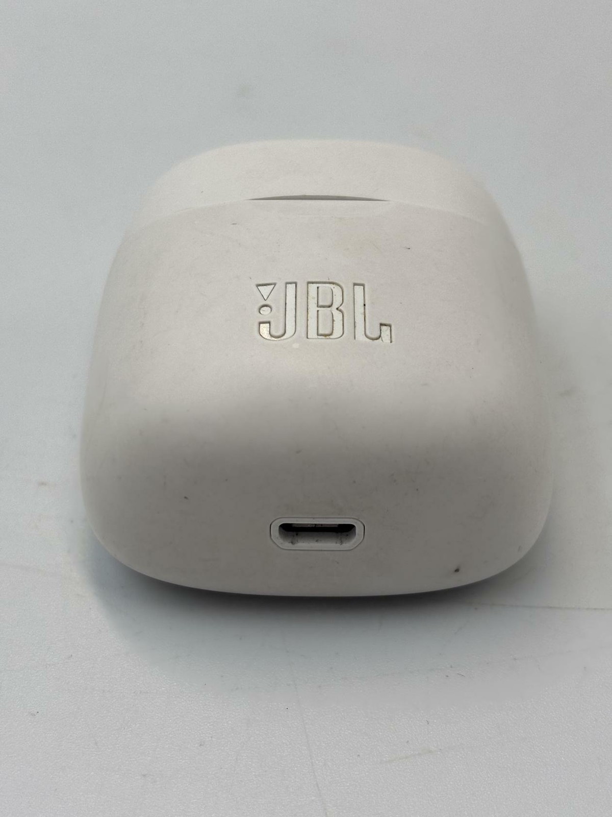 JBL Tune 225TWS Wireless Headphones – White (JBLT225TWSWHTAM) (READ)