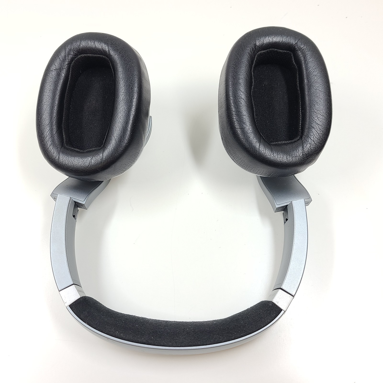 AKG N700 NC Over-Ear Wireless Bluetooth Headphones ANC – Silver Grade B