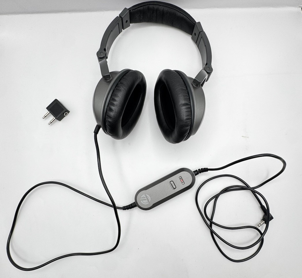 TARGUS Noise Cancellation Foldable Headphones 3.5mm Jack Case Airline Adapter
