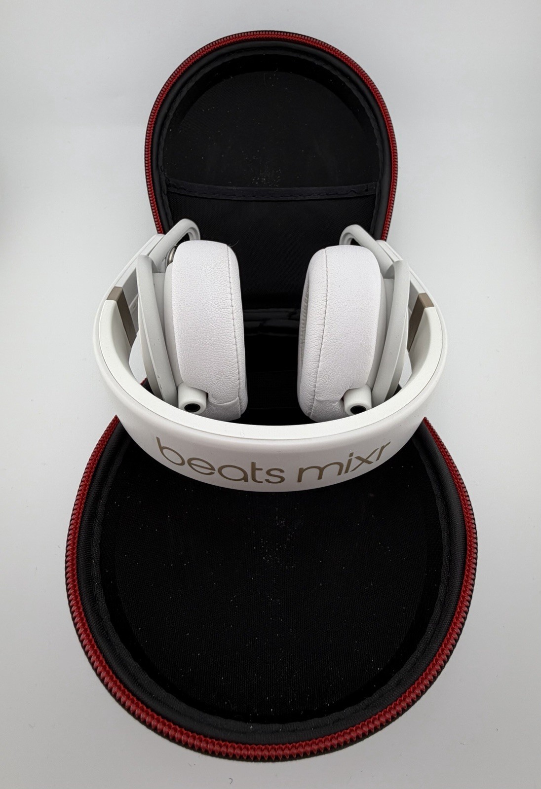 Beats by Dr. Dre Beats Mixr Mixer Headphones & Case – White/Gold Limited (VNDS)