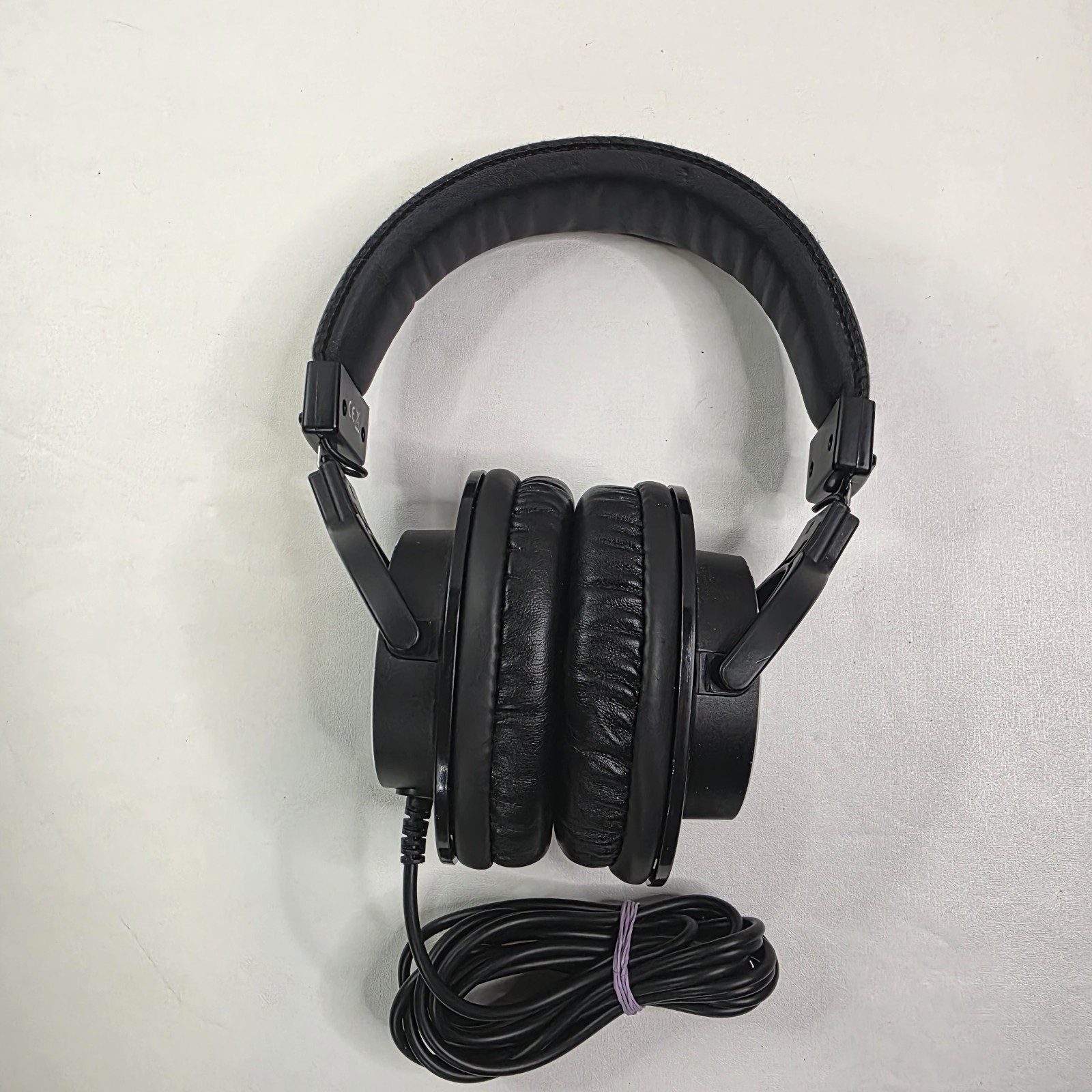 Neewer NW-3000 Stereo Monitoring Headphones Wired Black 6.5mm Plug. Tested,Works