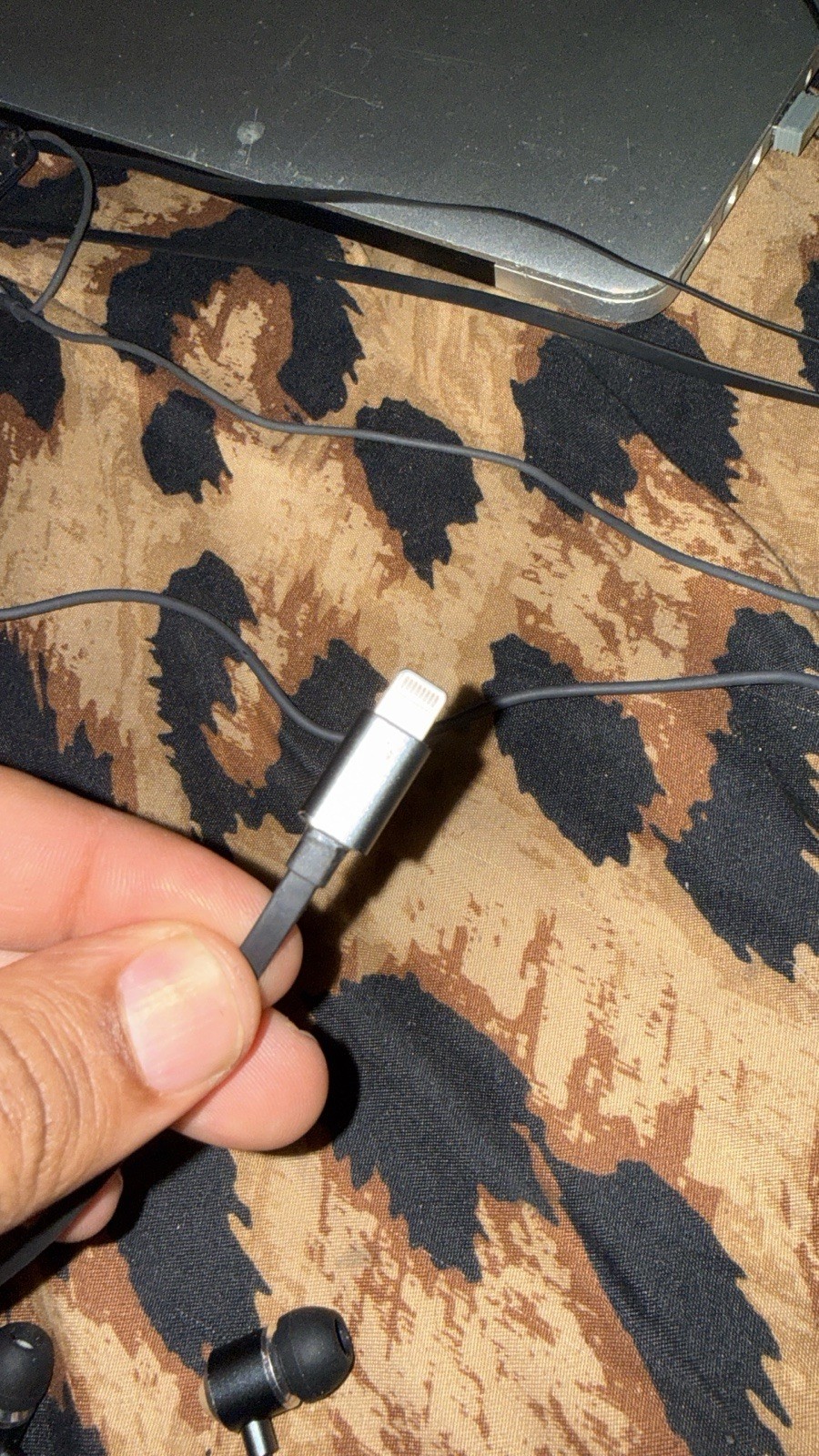 9mm Lightning Earphones Wired Headphones with Microphone