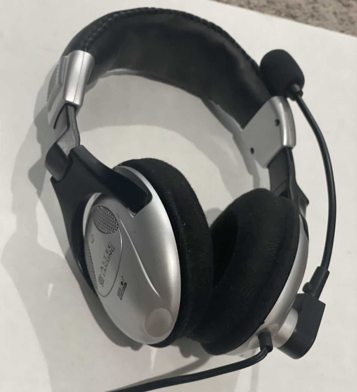 Altec Lansing AHS602i Retro Gaming Headset – Silver/Black – 2005