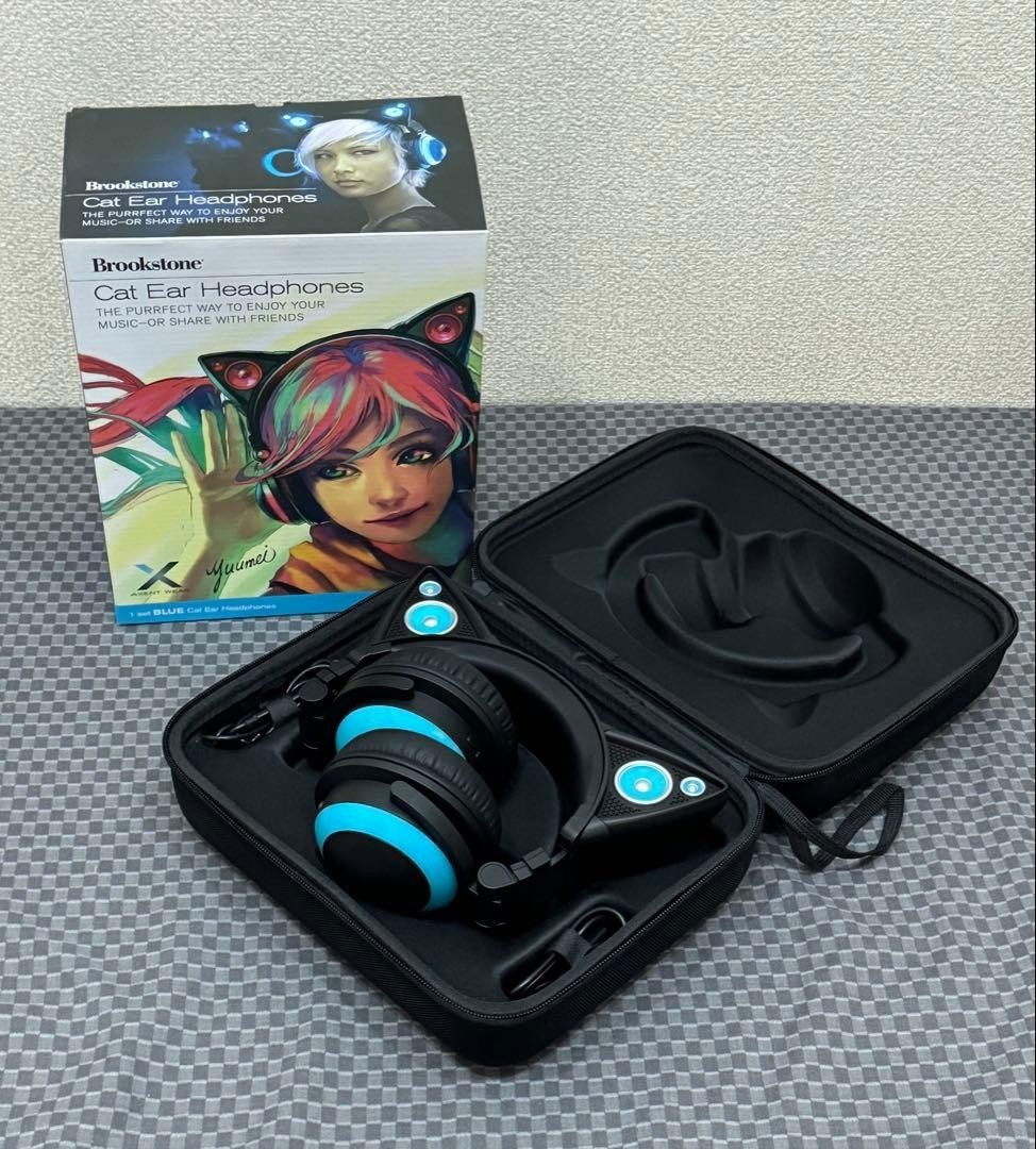 AXENT WEAR Brookstone Cat Ear Headphones with LED Speakers Blue Black w/box O66