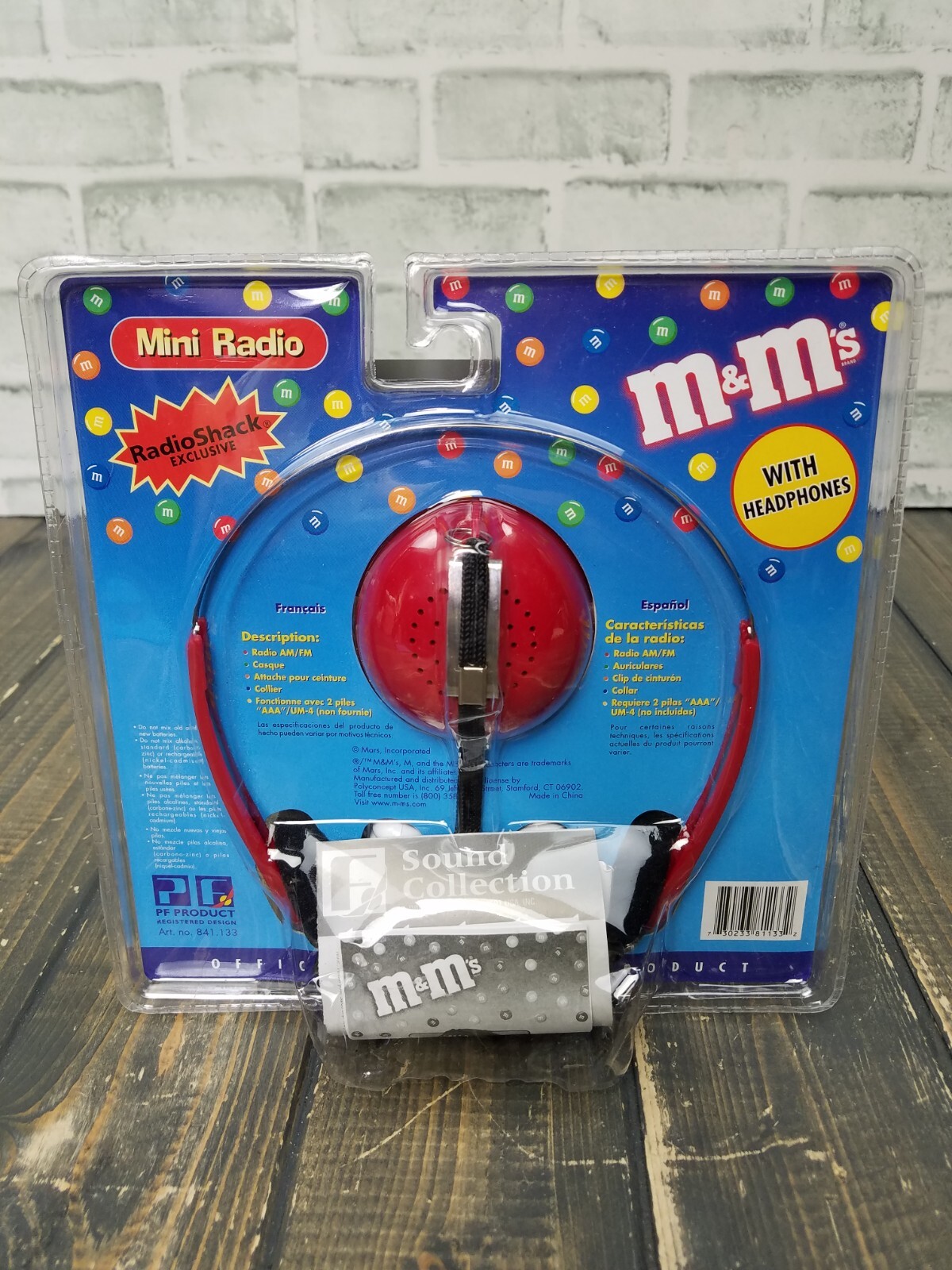 NEW SEALED – RadioShack Exclusive M&M Mini FM-AM Radio with Headphones
