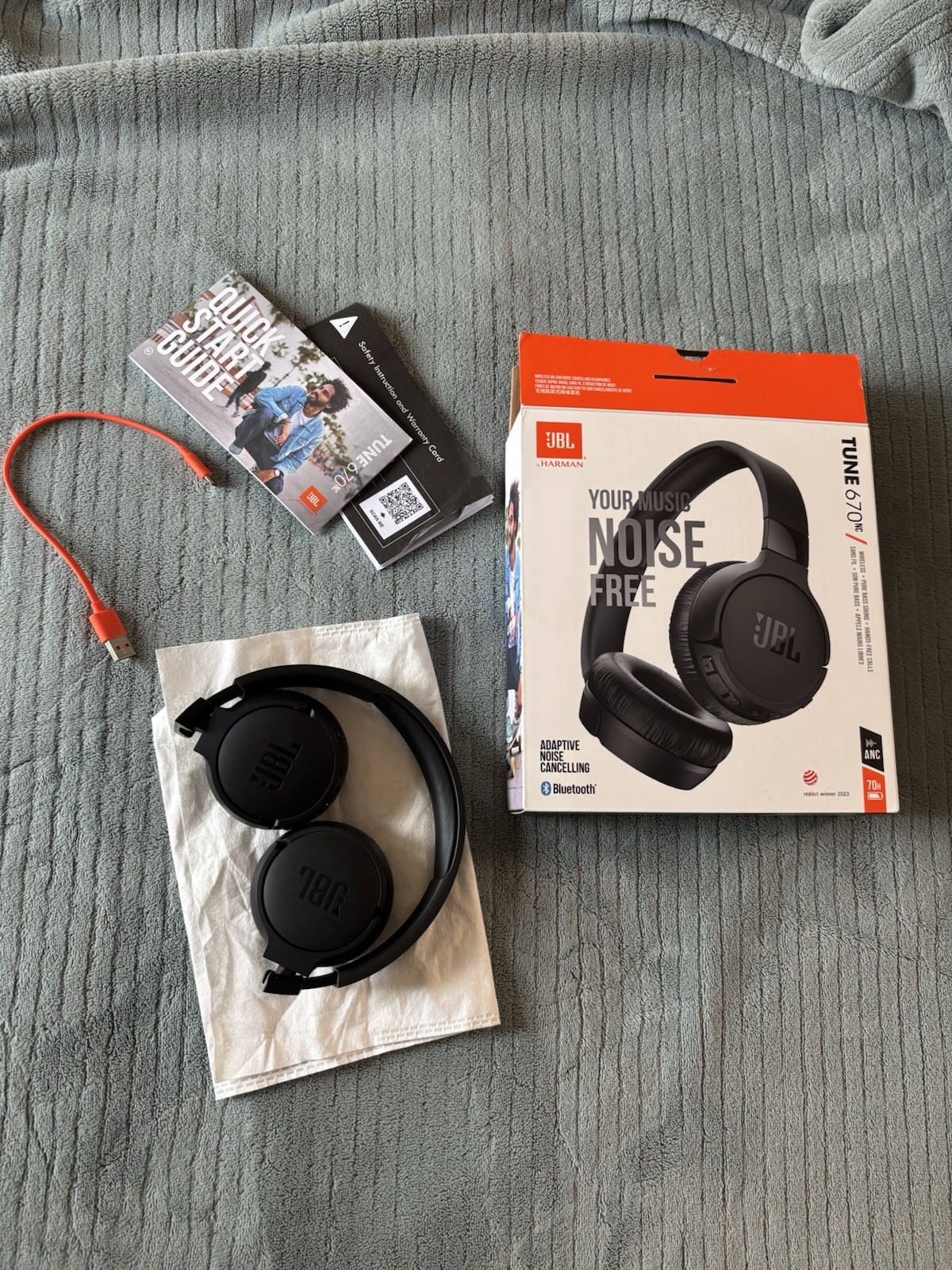 JBL Tune 670NC Wireless Bluetooth Noise Cancelling Headphones Foldable Black