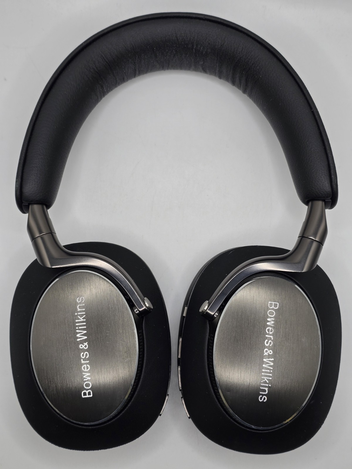 Bowers & Wilkins Px8 Wireless Over-Ear Headphones – Black – Missing Wires