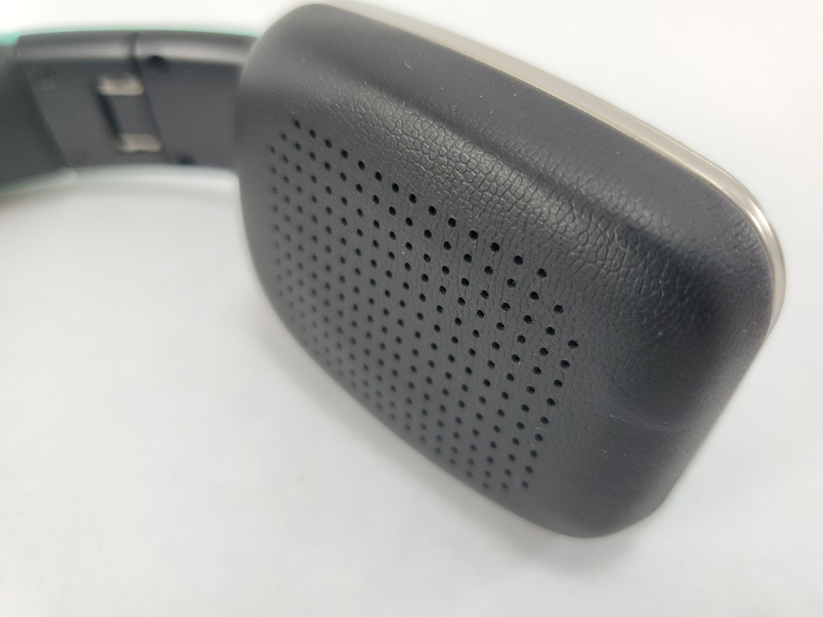 RLX RLX-100 Wireless Bluetooth Stereo Headset Mint Teal Green Foldable Tested