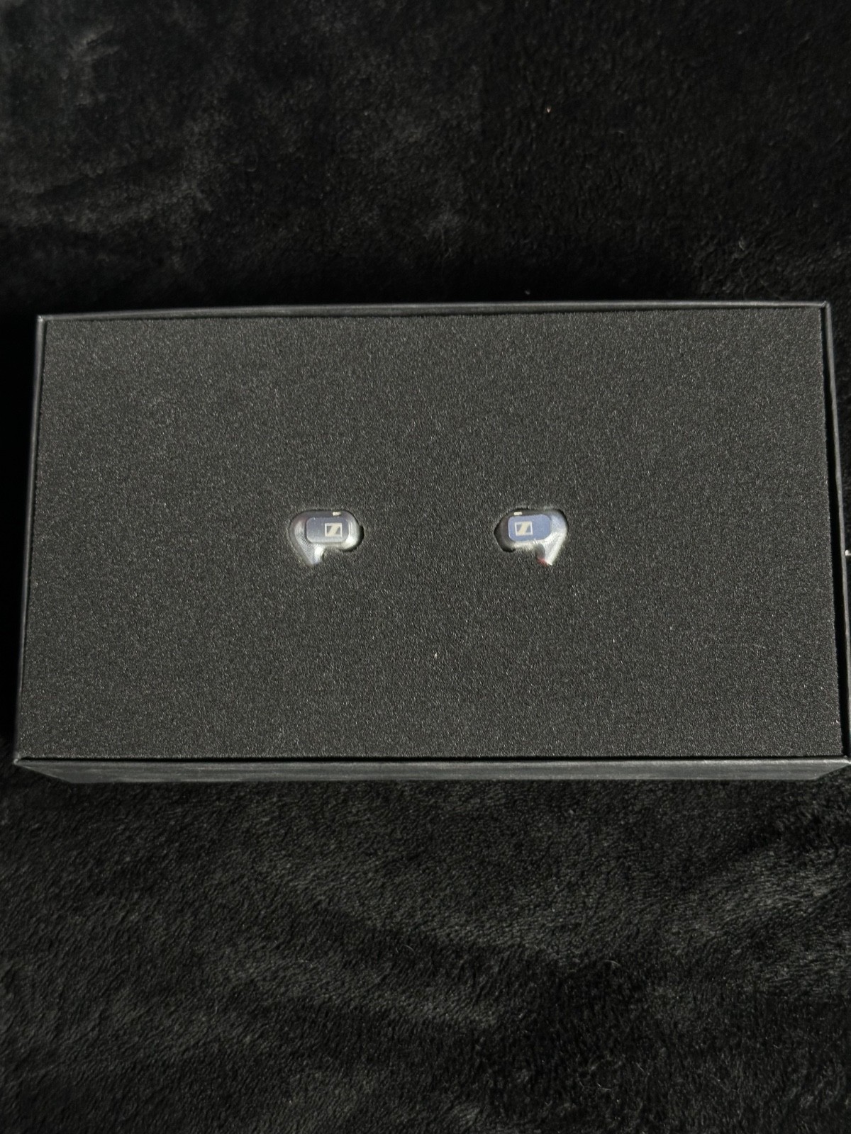 Sennheiser IE 900 Audiophile in-Ear Monitors – TrueResponse Transducers with X3R