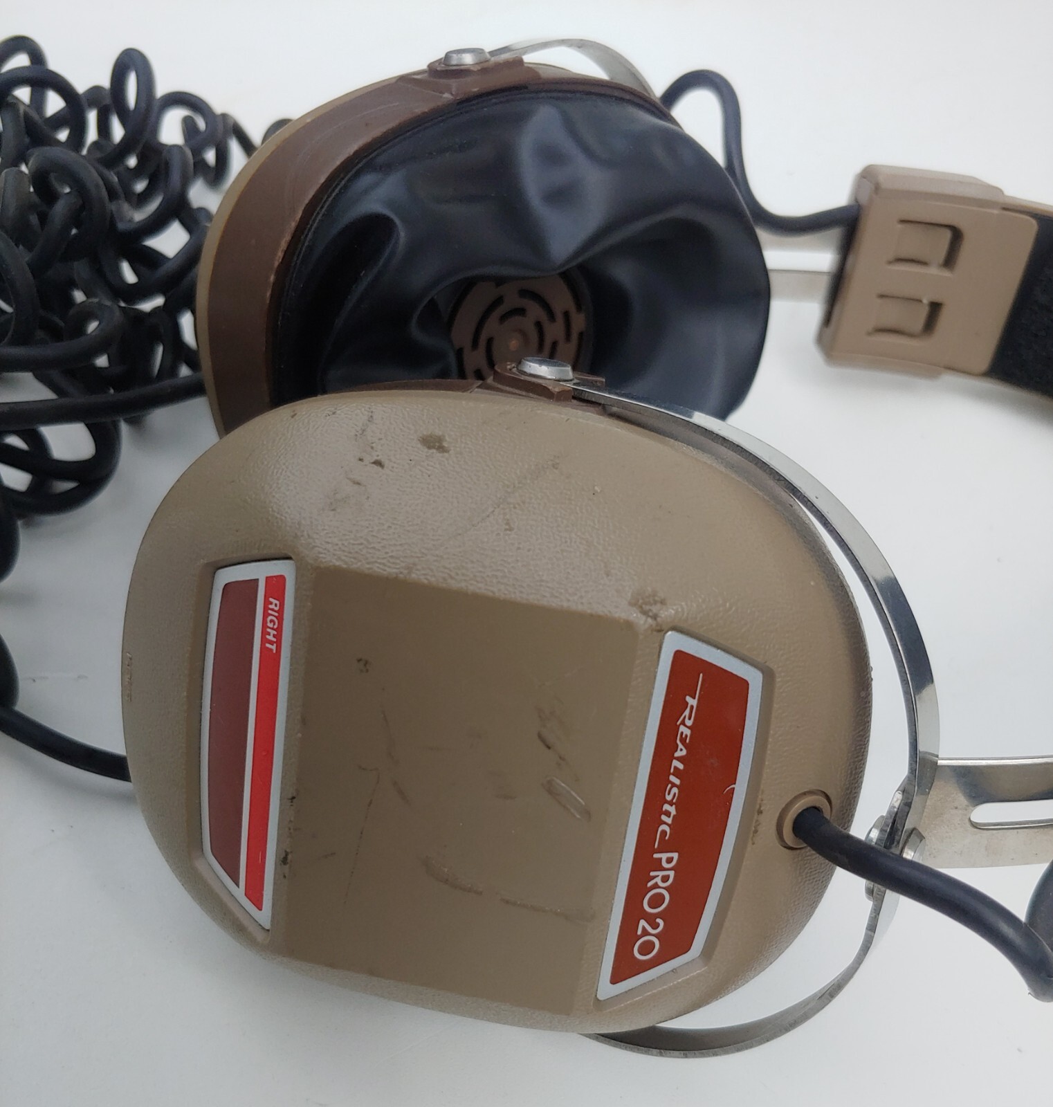 Realistic Pro 20 Over Ear Headphones W/ Curly Cable Brown Vintage Radio Shack