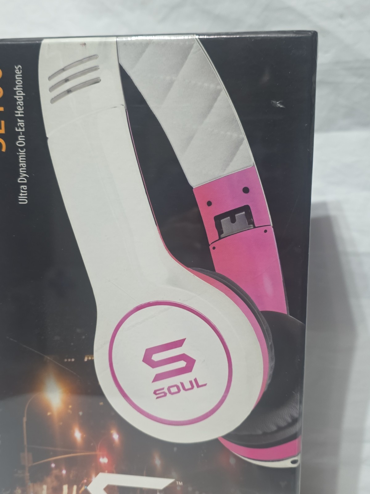 SOUL SL100 Headphones Unisex OS White Ultra Dynamic On-Ear Ludacris NEW Wired